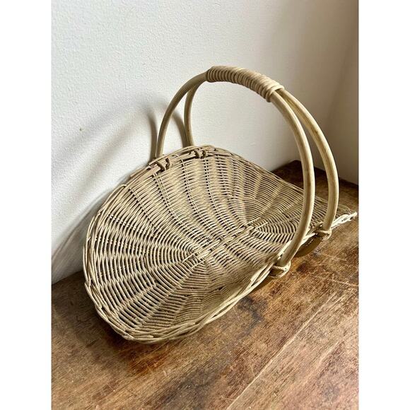 Vintage Painted Gathering Basket | Vintage Herb Flower Garden Basket Cottagecore - Picture 4 of 6